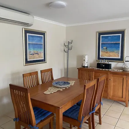 The Poplars, 2,36 Magnus Street - Comfortable Unit With Air Conditioning And Wi-Fi Nelson Bay Exterior photo