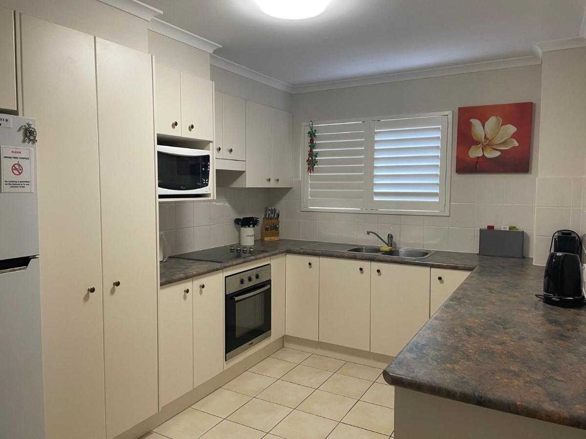 The Poplars, 2,36 Magnus Street - Comfortable Unit With Air Conditioning And Wi-fi Apartment *